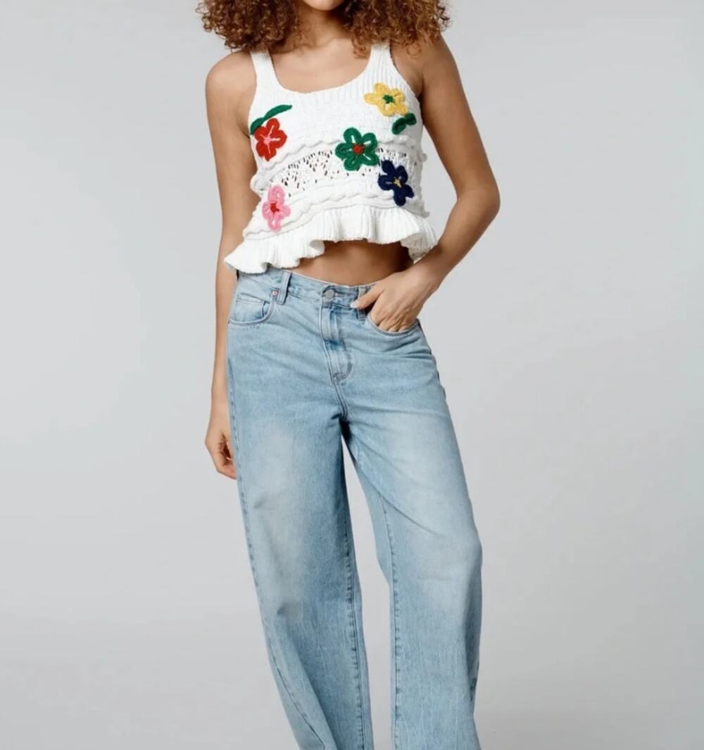 Blank NYC Floral Crochet Crop Tank White Ruffle Hem Size: XS NWT